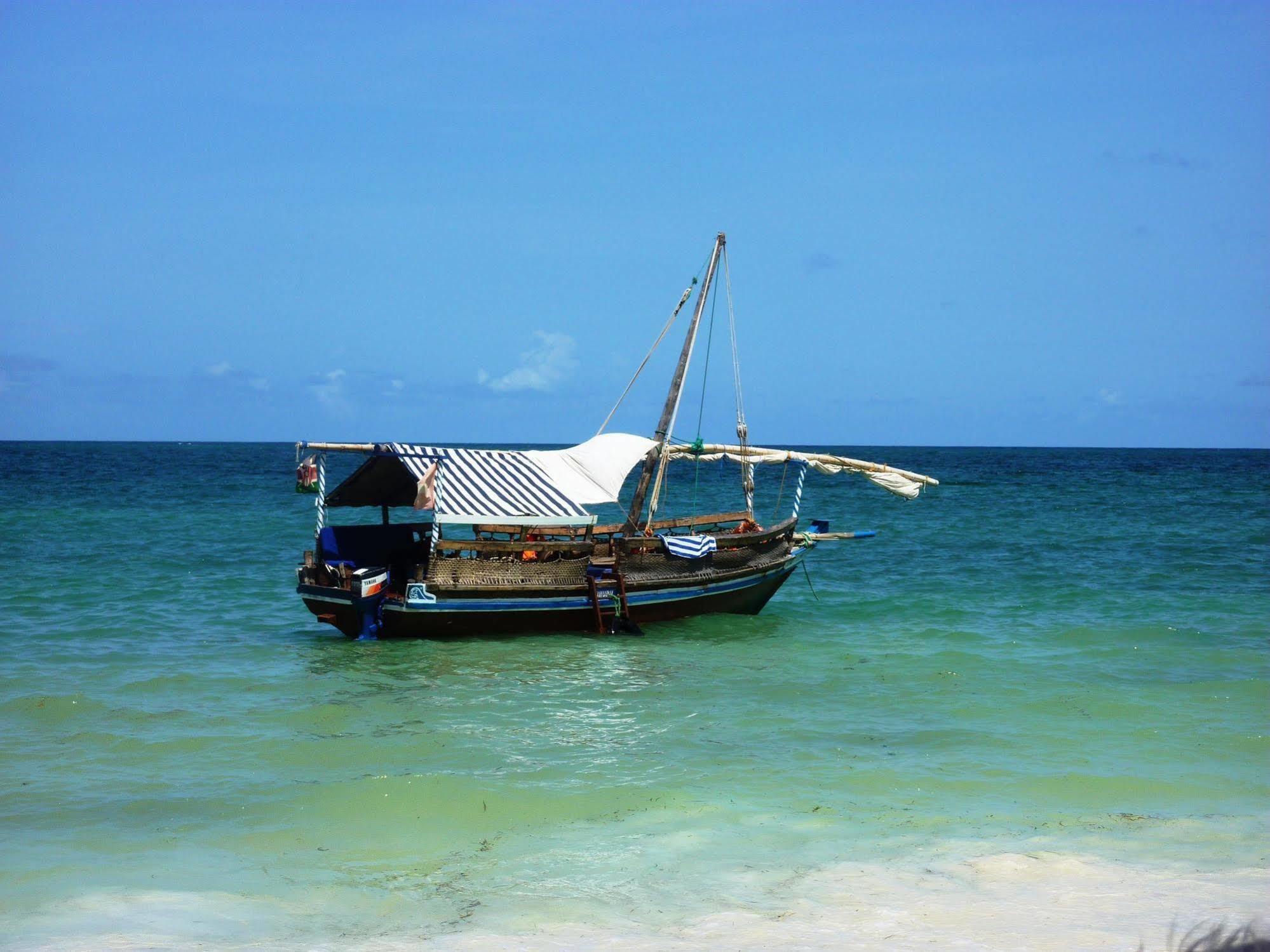 Lantana Galu Beach Diani Beach Ngoại thất bức ảnh